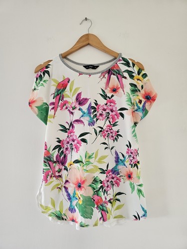 Woman lovely tropical print - woman's,