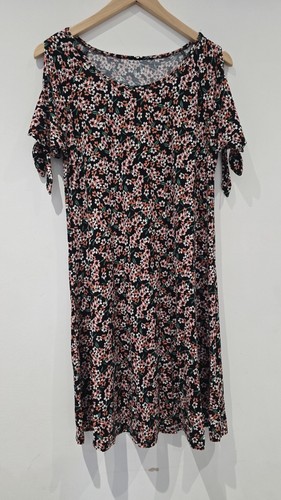 Autumn ditsy floral pattern - autumn,