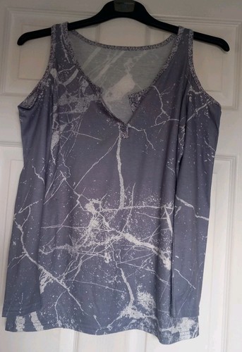 Excellent condition grey print - condition,