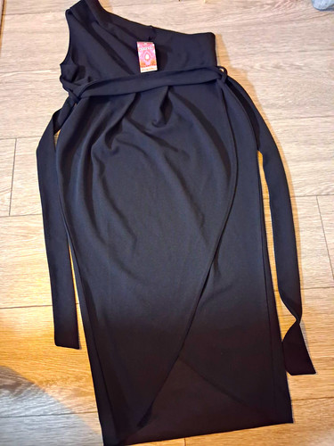 Boohoo black one shoulder - one,