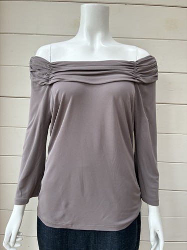 Lovely off the shoulder top - lovely,