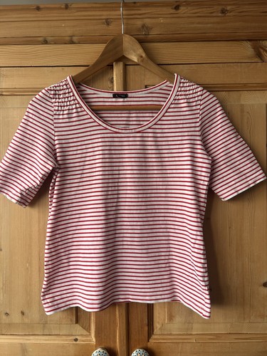 Jaspal red white stripe - &,